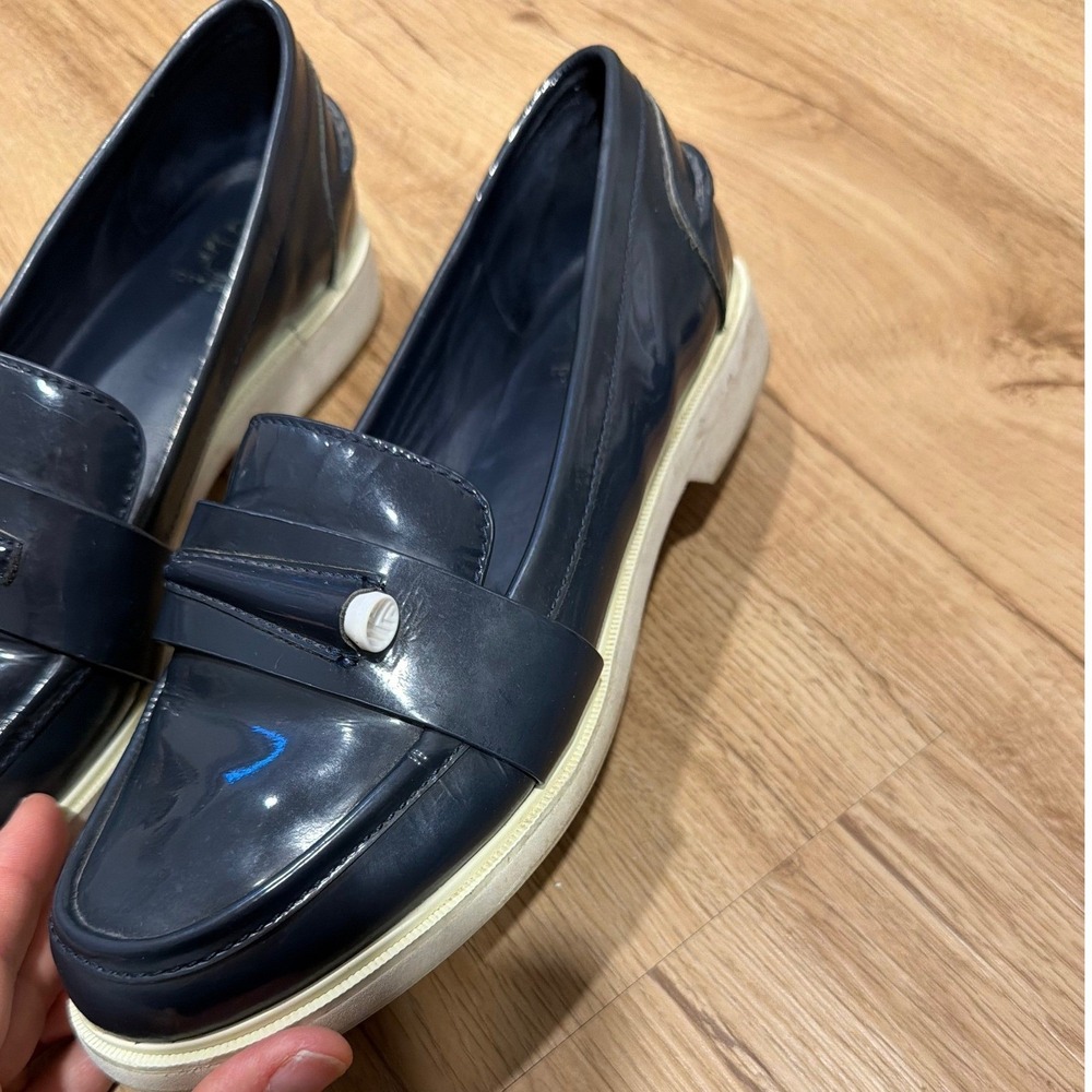 Tory Burch Women Navy Patent Leather Golf Tee Loafers Flat Shoes T-Logo Size 8M - Picture 3 of 8
